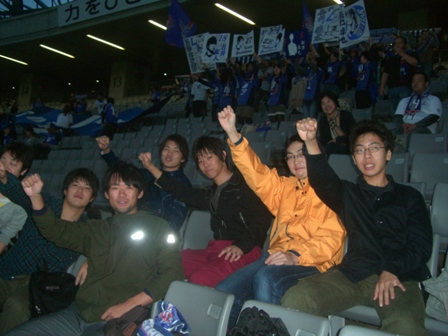 サッカー観戦の様子