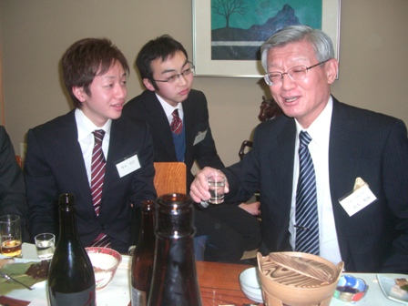 役員・卒寮生懇談会の様子2