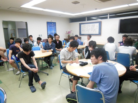 寮生大会の様子