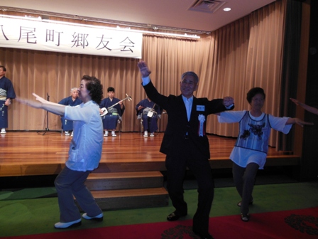 八尾郷友会の様子