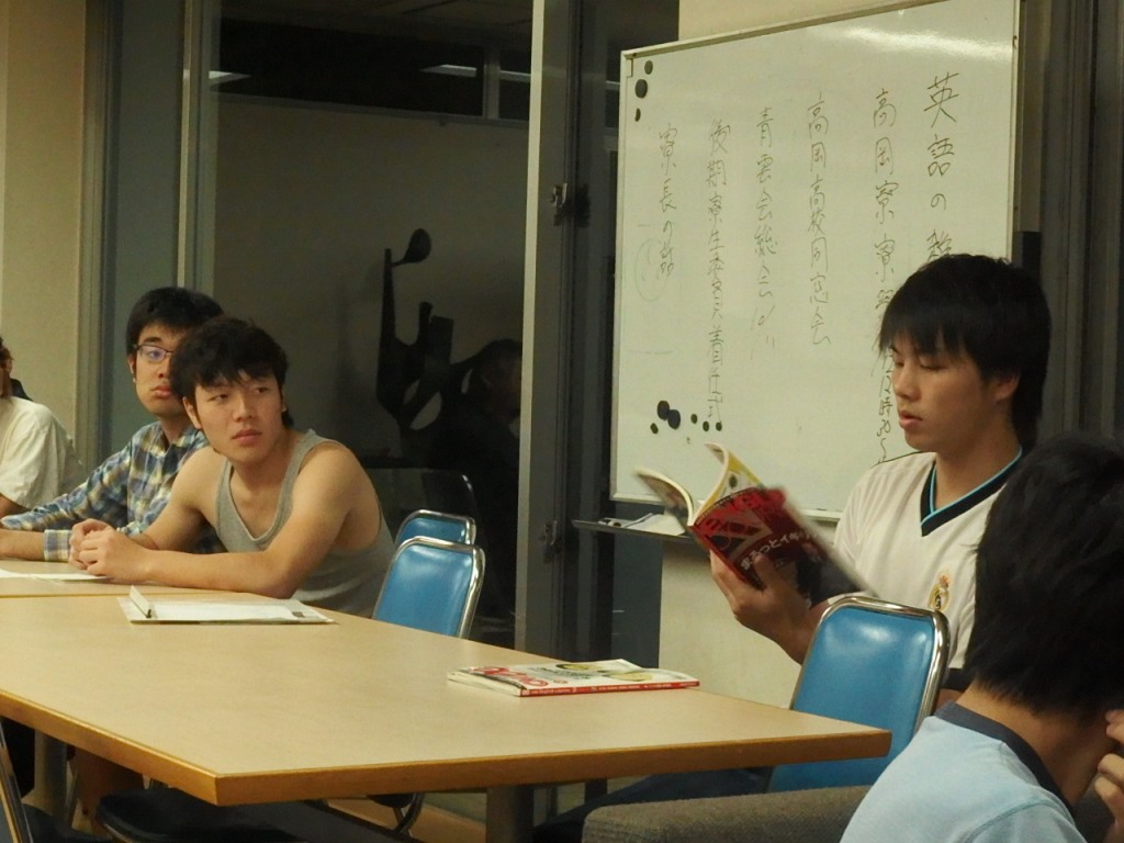 寮生大会の様子