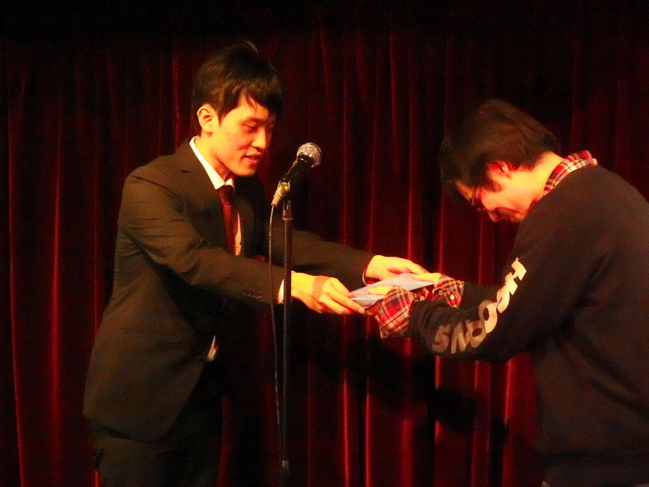 卒寮を祝う会の様子③