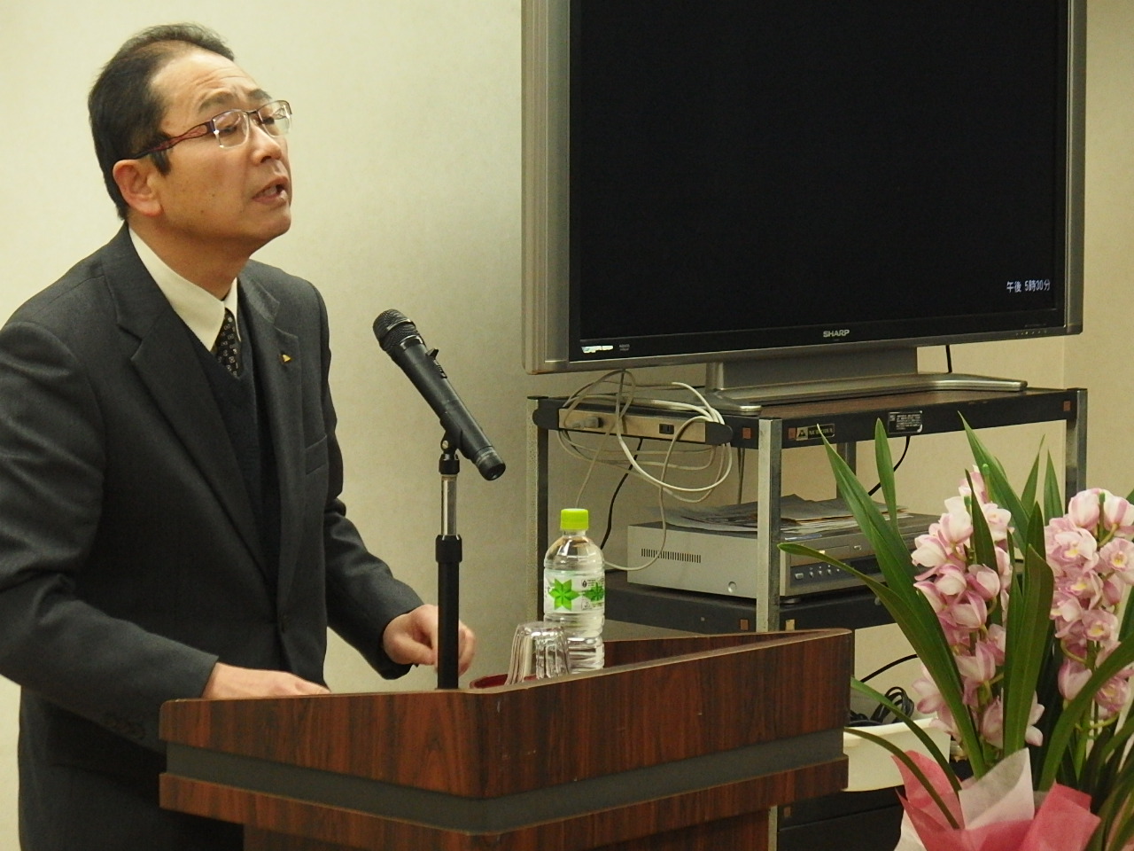 祝辞を述べる来賓の皆様