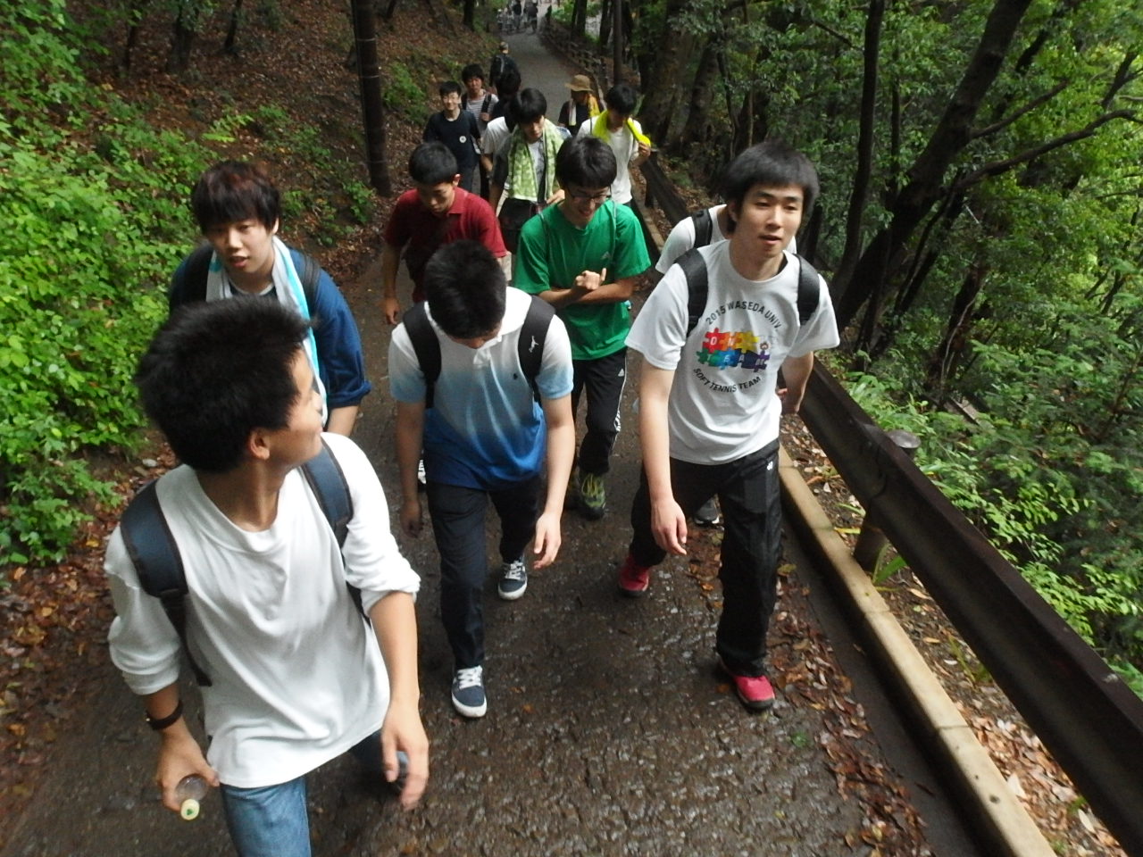 温泉施設前にて