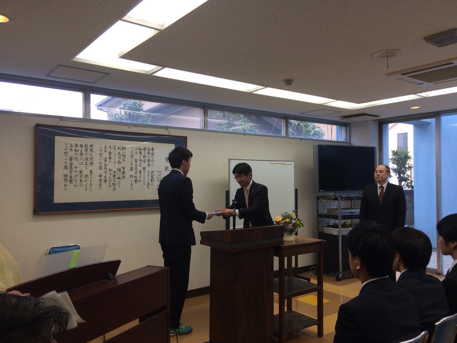 祝辞を述べる来賓の皆様