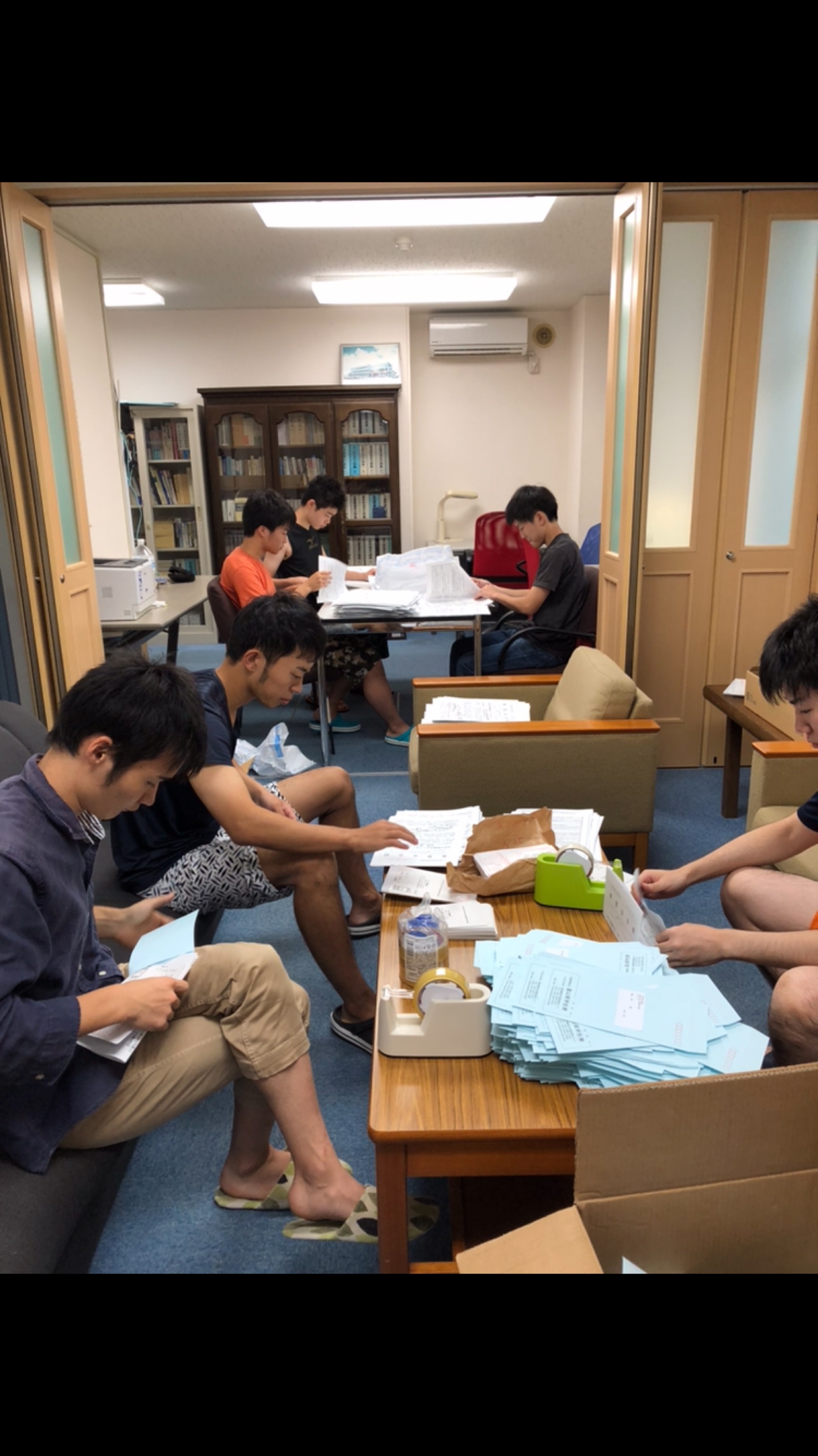 資料袋詰め作業