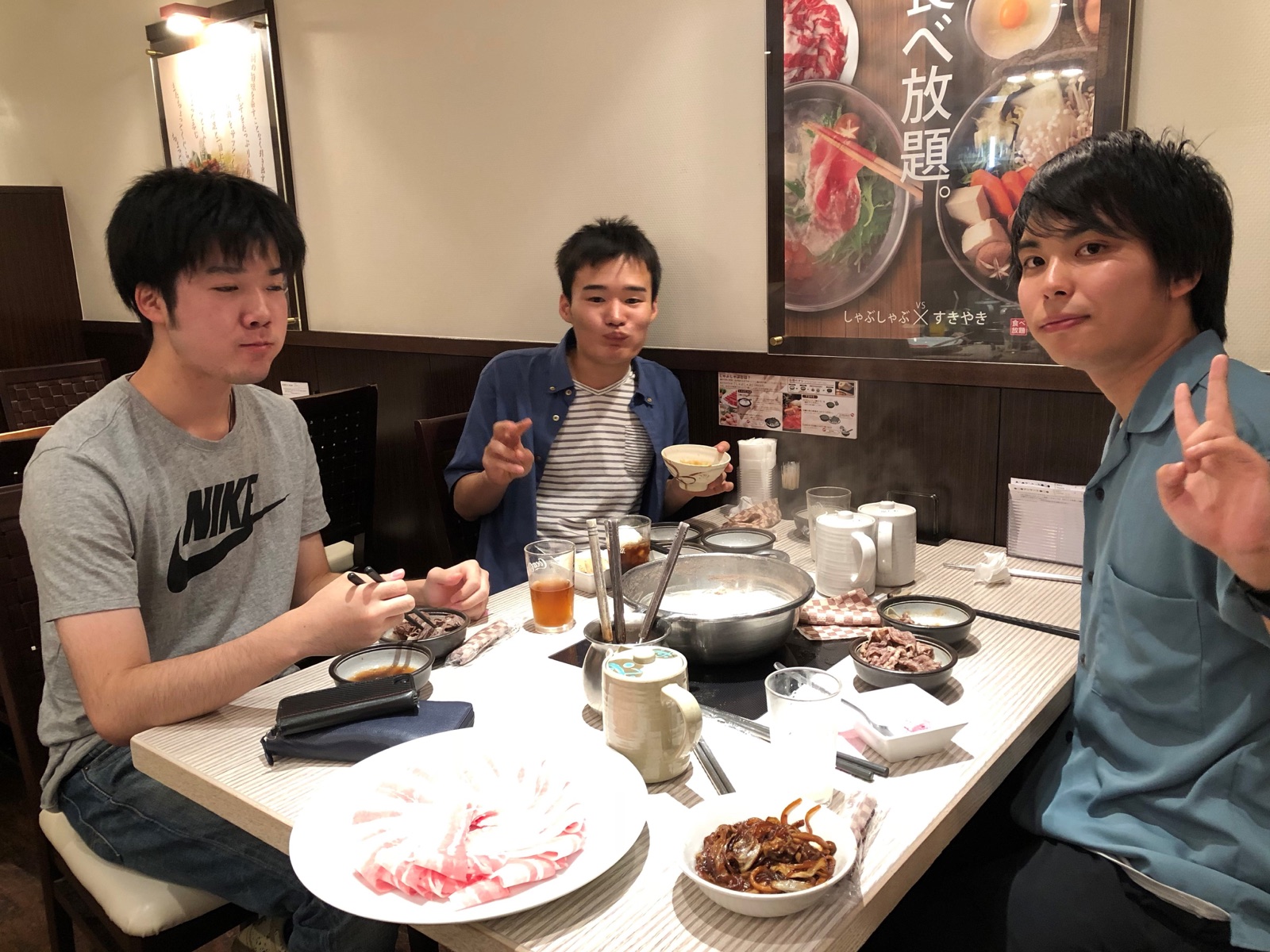 談笑する寮生