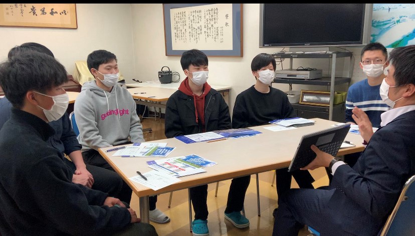 担当者と座談会